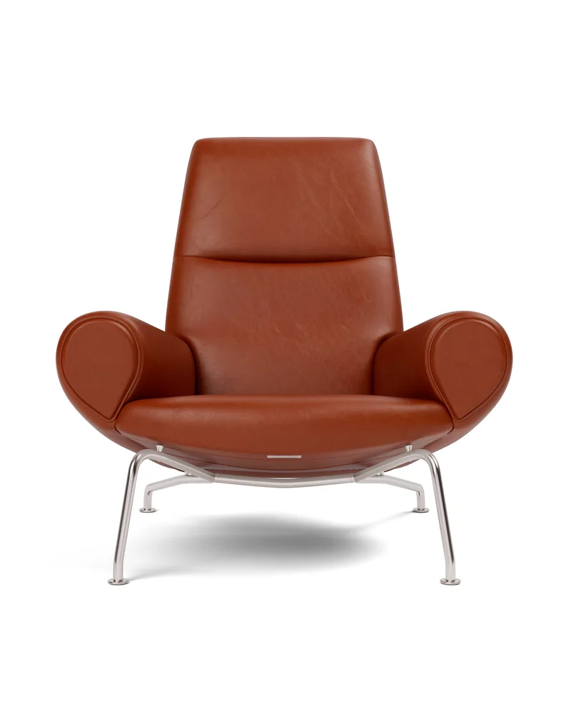 Wegner Queen Chair van Fredericia in Leather Cera 905, Russet brown, Piping as upholstery, Brushed stainless steel – productfoto 4 van 4