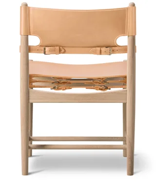 The Spanish Dining Chair de Fredericia en Leather, natural, Oak soap – photo du produit 4 sur 5
