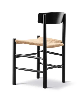 J39 Mogensen Chair by Fredericia in Natural paper cord, Beech black lacquer, FSC Mix 70% – product photo 3 of 5