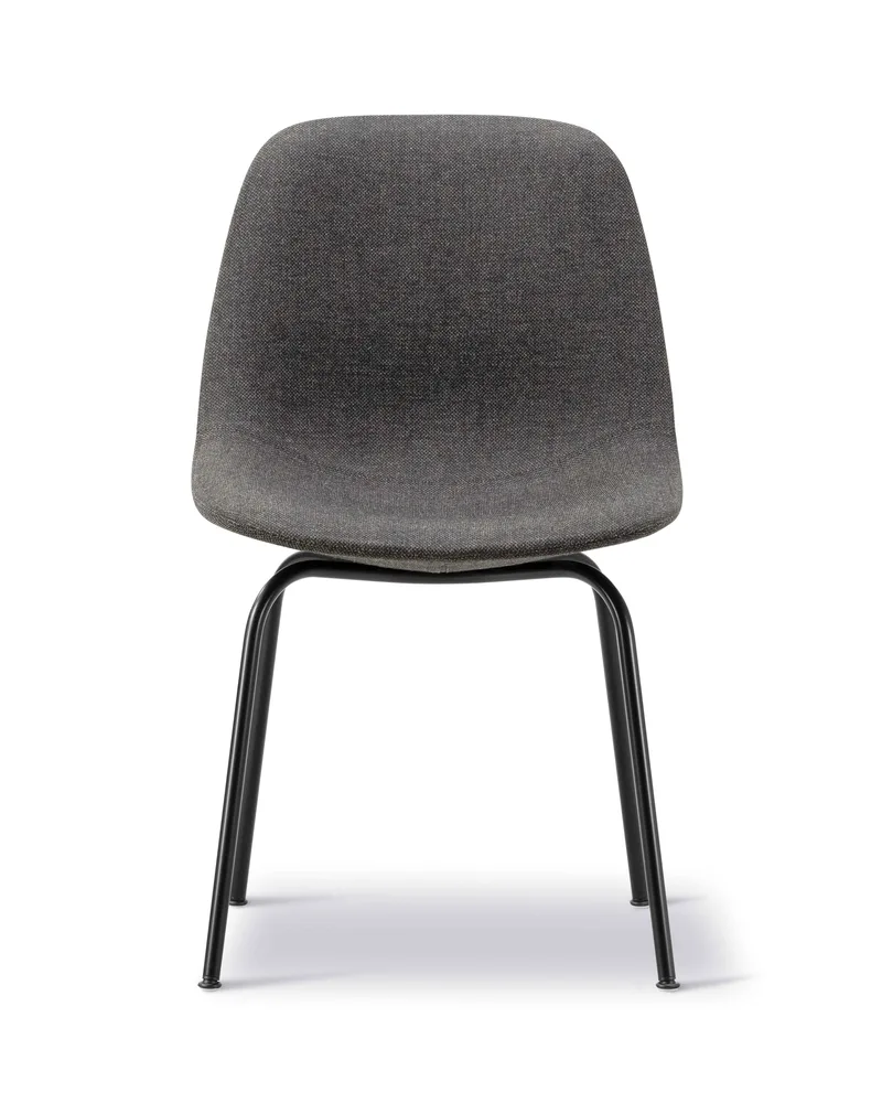Eyes 4 Leg Chair van Fredericia in Re-Wool 198, Black – productfoto