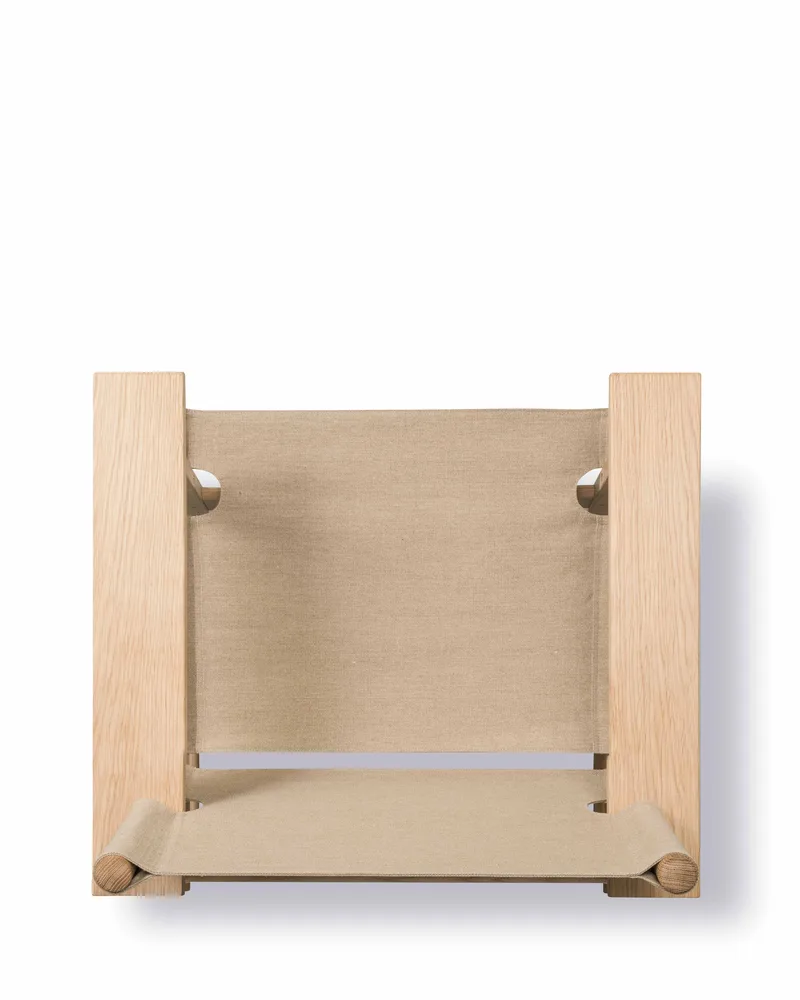 The Canvas Chair by Fredericia in Natural canvas, Oak light oil, FSC Mix 70% – product photo 5 of 6