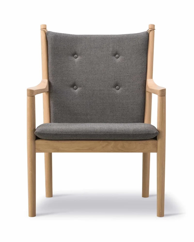 1788 Easy chair by Fredericia in Capture 4201, Oak soap, FSC Mix 70% – product photo