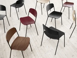 Lynderup Chair by Fredericia in Oak lacquer, FSC Mix 70%, Black lacquer – interior photo 4 of 7