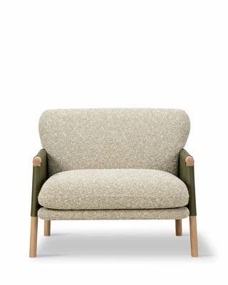 Savannah Chair von Fredericia in Zero 0002, Leather Trace 8146, Olive, Oak light oil, FSC Mix 70% – Produktfoto 4 von 4