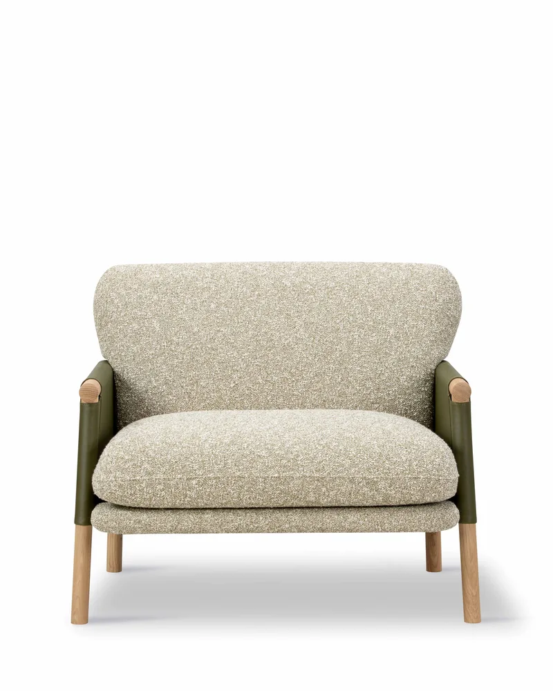 Savannah Chair von Fredericia in Zero 0002, Leather Trace 8146, Olive, Oak light oil, FSC Mix 70% – Produktfoto 4 von 4