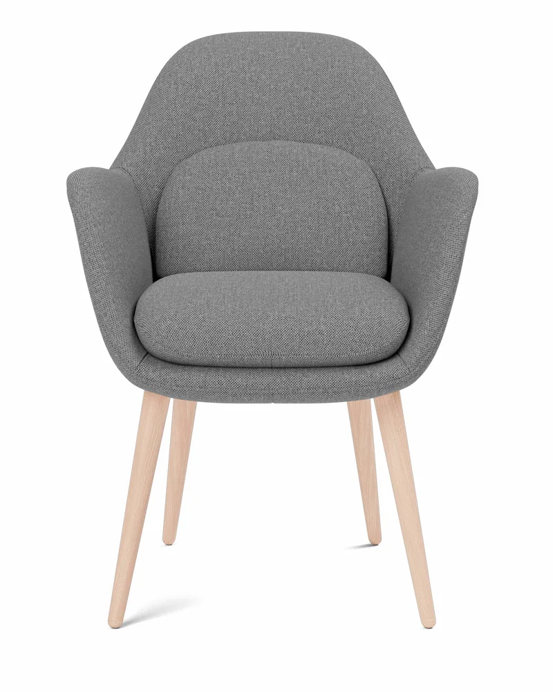 Swoon Dining Armchair Wood Base van Fredericia in Sunniva 242, Oak lacquer, FSC Mix 70% – productfoto