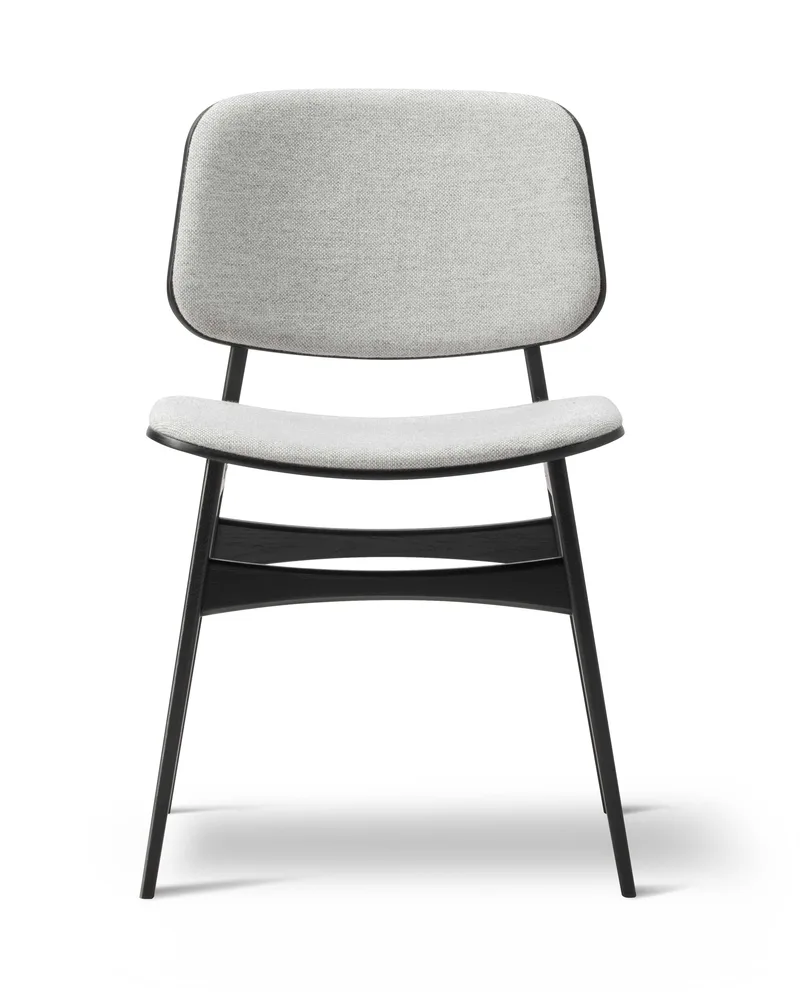 Søborg Wood Base Front upholstered von Fredericia in Hallingdal 110, Oak black lacquer, FSC Mix 70% – Produktfoto 4 von 4