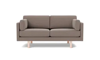 EJ220 Sofa, 2 seater, 163 cm de Fredericia en Erik 9998 Broken Grey, Oak soap treated, FSC Mix 70% – photo du produit 4 sur 4