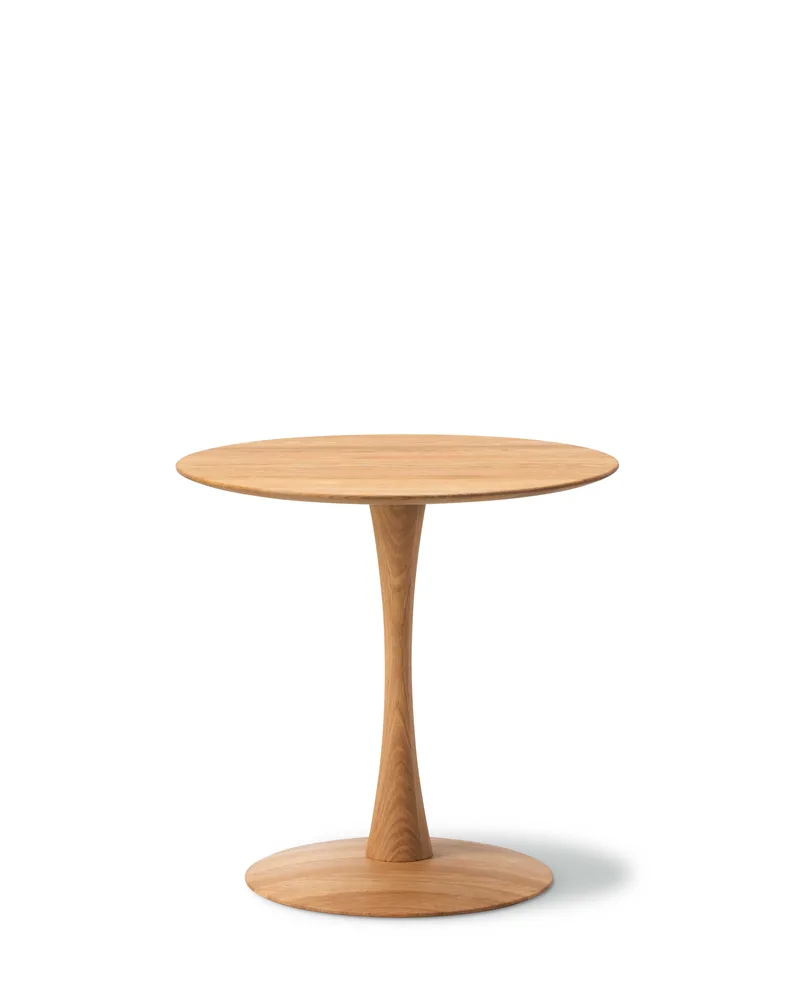 ND107 Trisse Dining Table by Fredericia in Oak oil, FSC Mix 70% – product photo