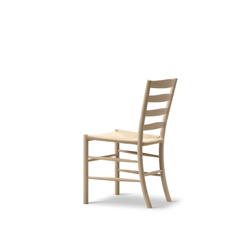 Klint Chair by Fredericia in Natural paper cord, Oak soap, FSC Mix 70% – product photo 3 of 4