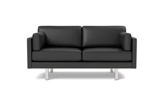 EJ220 Sofa, 2 seater, 163 cm de Fredericia en Leather Omni 301, Black, Brushed chrome, round legs – photo du produit 4 sur 4