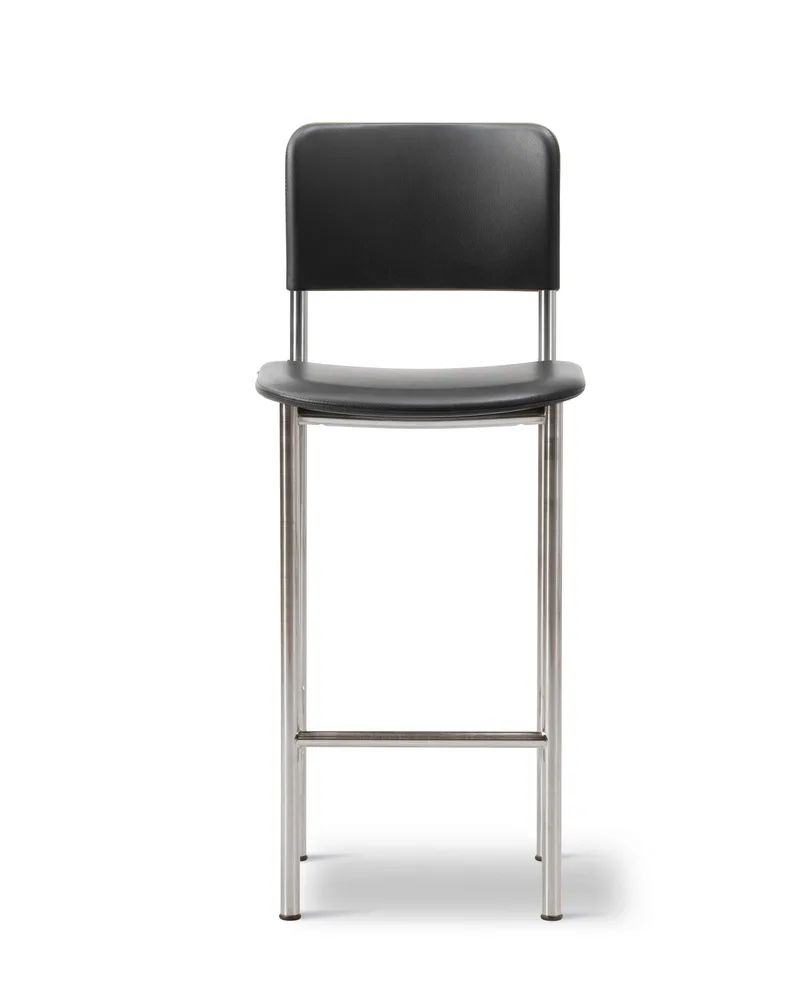 Plan Barstool Fully upholstered van Fredericia in Leather Omni 301, Black, Brushed steel, Sh 78 cm – productfoto