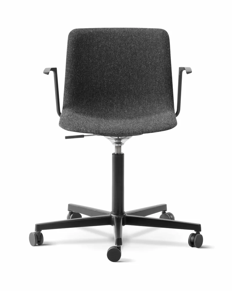 Pato Office Armchair by Fredericia in Hallingdal 180, Black – product photo