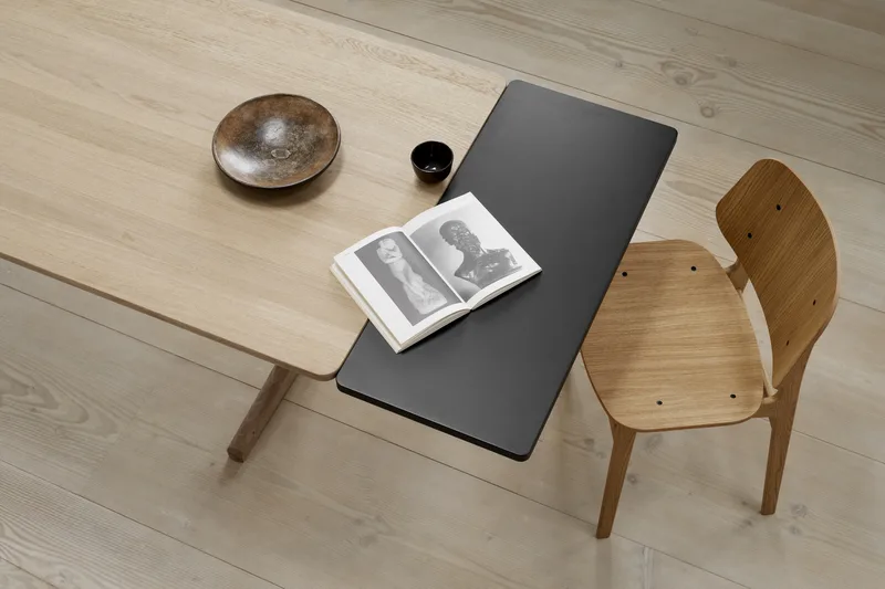 Mogensen C18 Shaker Table 220 cm by Fredericia in Oak soap, FSC Mix 70% – interior photo 3 of 5