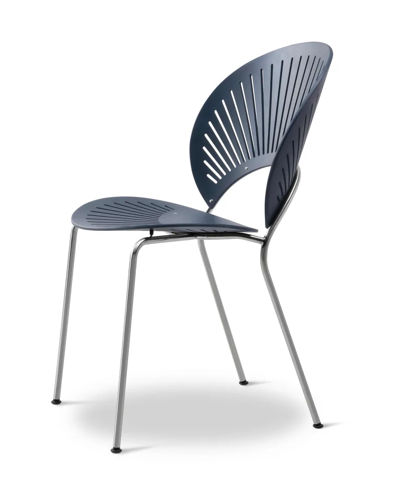 Trinidad by Fredericia in Beech nordic blue, FSC Mix 70%, Chrome – product photo 2 of 5