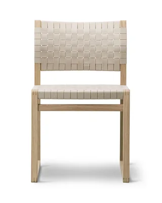 BM61 Chair Linen Webbing by Fredericia in Oak oil, Linen webbing natural – product photo 4 of 4