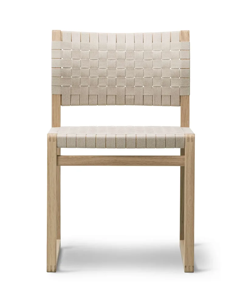 BM61 Chair Linen Webbing by Fredericia in Oak oil, Linen webbing natural – product photo 4 of 4