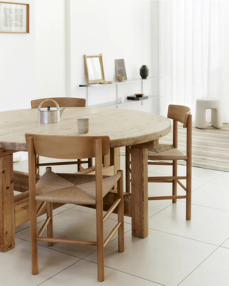 J39 Mogensen Chair van Fredericia in Natural paper cord, Beech vintage lacquer, FSC Mix 70% – sfeerfoto 3 van 8