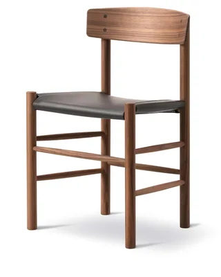 J39 Mogensen Chair Seat Upholstered von Fredericia in Leather Omni 377, Dark brown, Walnut oiled – Produktfoto 1 von 4