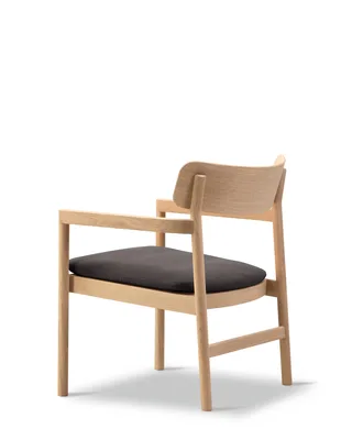 Post Lounge Chair von Fredericia in Vidar Duo 198, Oak black lacquer, FSC Mix 70%, With black webbing – Produktfoto 3 von 4