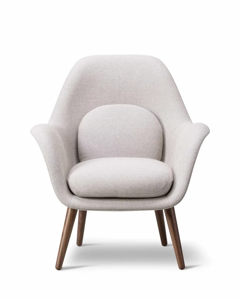 Swoon Lounge Petit Wood base by Fredericia in Sunniva 717, Walnut lacquer – product photo 4 of 4