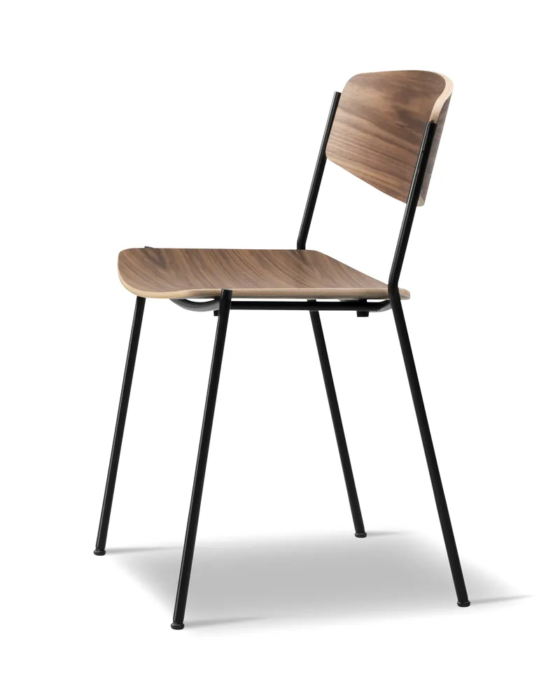 Lynderup Chair de Fredericia en Walnut lacquer, FSC Mix 70%, Black lacquer – photo du produit 2 sur 6