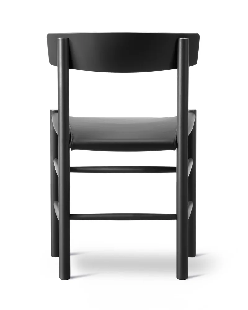 J39 Mogensen Chair Seat Upholstered by Fredericia in Leather Omni 301, Black, Beech black lacquer, FSC Mix 70% – product photo 2 of 4