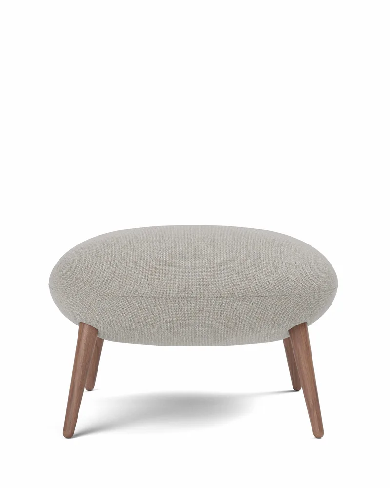 Swoon Ottoman van Fredericia in Sunniva 717, Walnut lacquer – productfoto