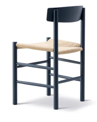 J39 Mogensen Chair by Fredericia in Natural paper cord, Beech indigo blue, FSC Mix 70% – product photo 3 of 6