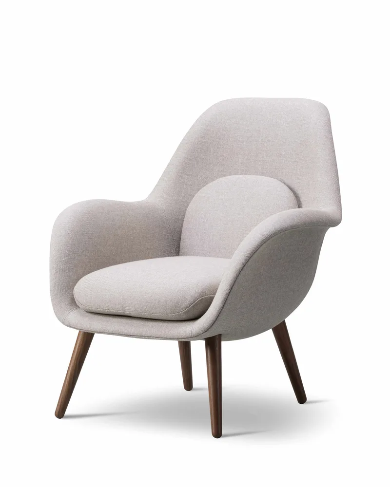 Swoon Lounge Petit Wood base by Fredericia in Sunniva 717, Walnut lacquer – product photo 1 of 4