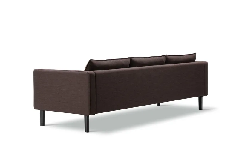Jota Sofa on Legs, 3-pers., 231 cm von Fredericia in Technicolour 370, Oak black lacquer FSC Mix 70%, Arm cushions not included – Produktfoto 3 von 4