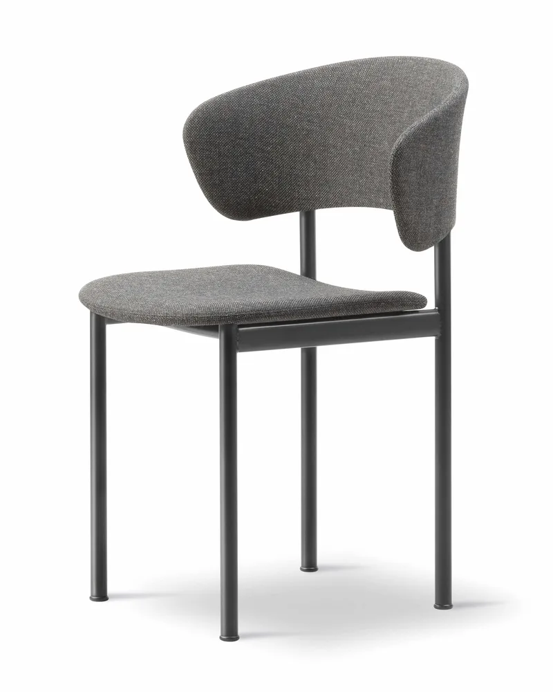 Plan Armchair van Fredericia in Re-Wool 198, Black – productfoto 3 van 4