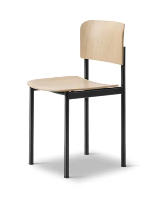 Plan Chair by Fredericia in Oak lacquer, FSC Mix 70%, Black – product photo 2 of 8