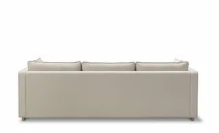 Jota Sofa, 3 seater, 231 cm van Fredericia in Vidar 146, Oak light oil, FSC Mix 70%, Arm cushions included – productfoto 2 van 6