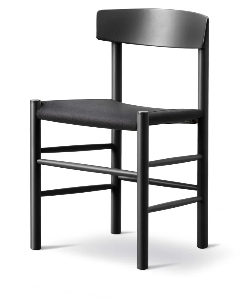 J39 Mogensen Chair Seat Upholstered van Fredericia in Black canvas, Beech black lacquer, FSC Mix 70% – productfoto 1 van 4