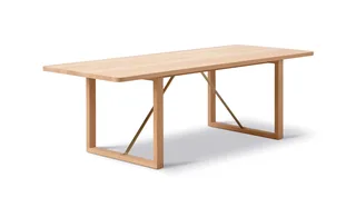 BM67 Coffee Table van Fredericia in Oak light oil, Brackets in brass – productfoto 2 van 3