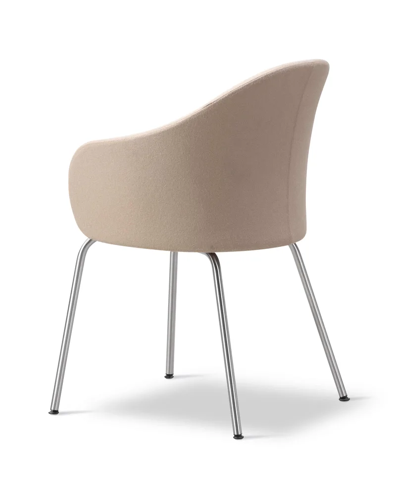 Gomo Armchair Tube Base van Fredericia in Blazer CUZ47 Fairfield, Brushed stainless steel – productfoto 2 van 4