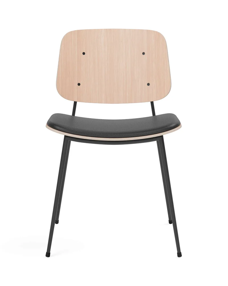 Søborg Metal Base Seat upholstered by Fredericia in Leather Omni 301, Black, Oak lacquer, FSC Mix 70%, Black – product photo