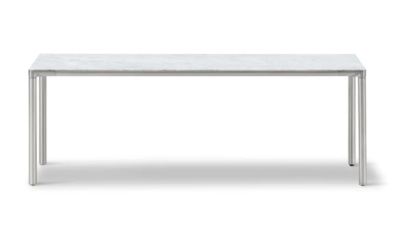 Piloti Alu, 120x39 cm von Fredericia in White Carrara, Brushed aluminium, 41 cm – Produktfoto 2 von 2