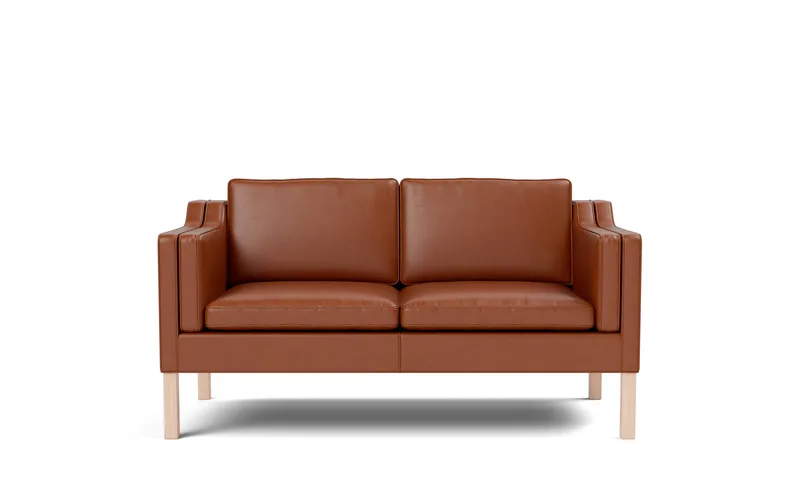 Mogensen 2212 Sofa by Fredericia in Leather Cera 905, Russet brown, Oak light oil – product photo