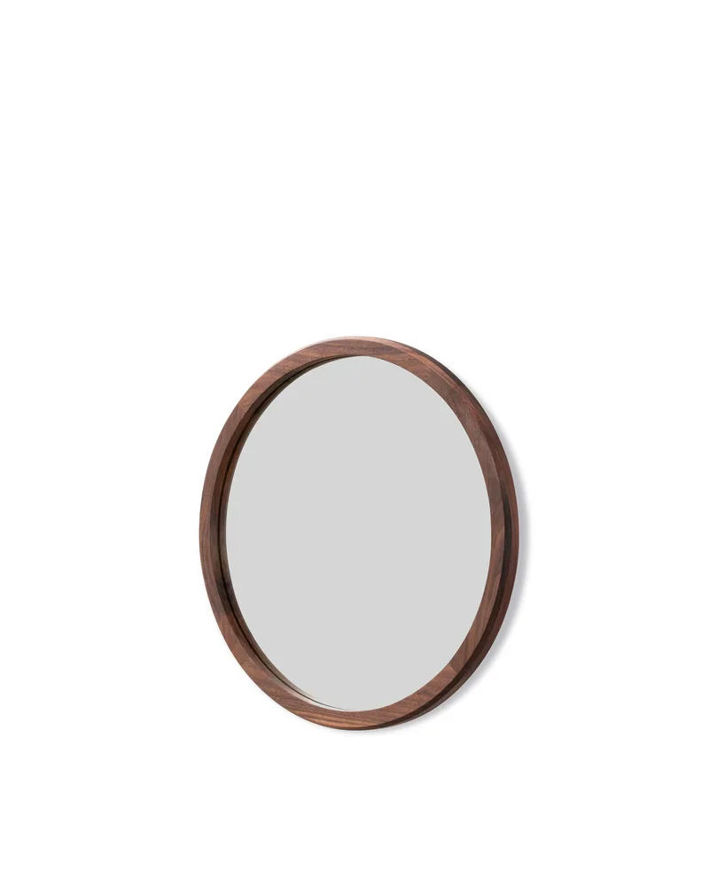 Silhouette Mirror Ø55 van Fredericia in Walnut oil – productfoto 1 van 2