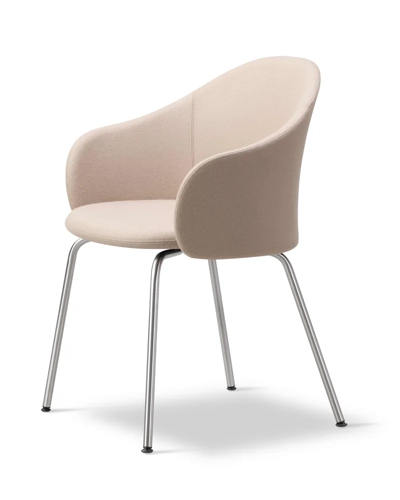 Gomo Armchair Tube Base van Fredericia in Blazer CUZ47 Fairfield, Brushed stainless steel – productfoto 1 van 4