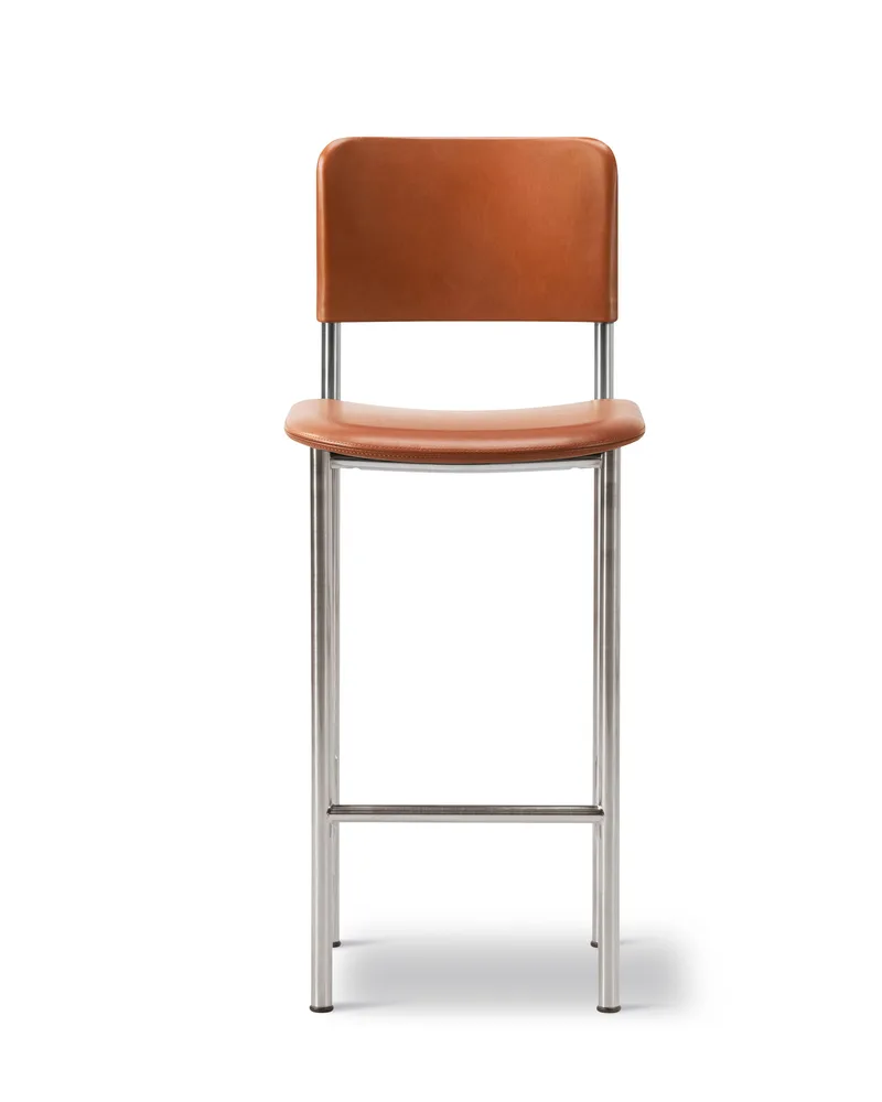 Plan Barstool Fully upholstered by Fredericia in Leather Max 95, Cognac, Brushed steel, Sh 78 cm – product photo