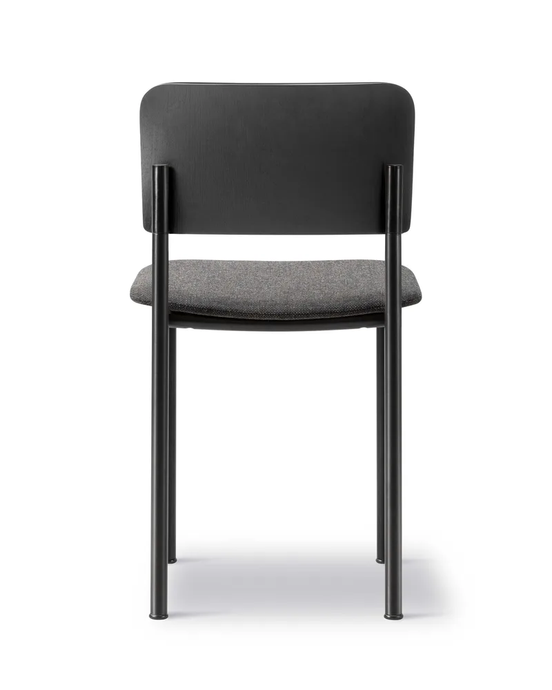 Plan Chair Seat Upholstered by Fredericia in Re-Wool 198, Black ash, FSC Mix 70%, Black – product photo 2 of 4