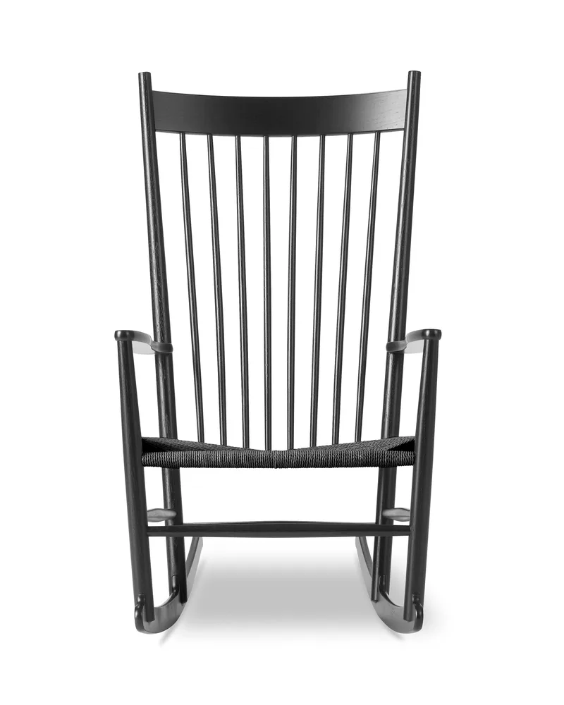 Wegner J16 Rocking Chair by Fredericia in Black paper cord, Oak black lacquer, FSC Mix 70% – product photo