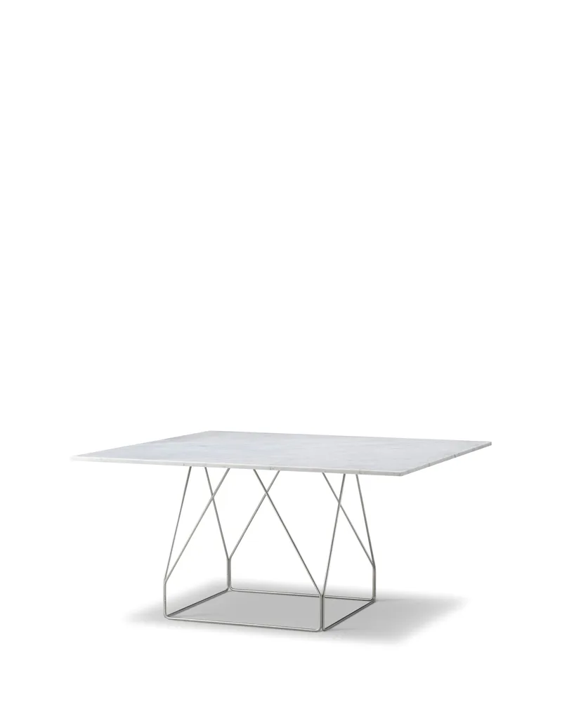 JG Table, 140x140 cm de Fredericia en White Carrara, Brushed stainless steel, Aucun – photo du produit 1 sur 2