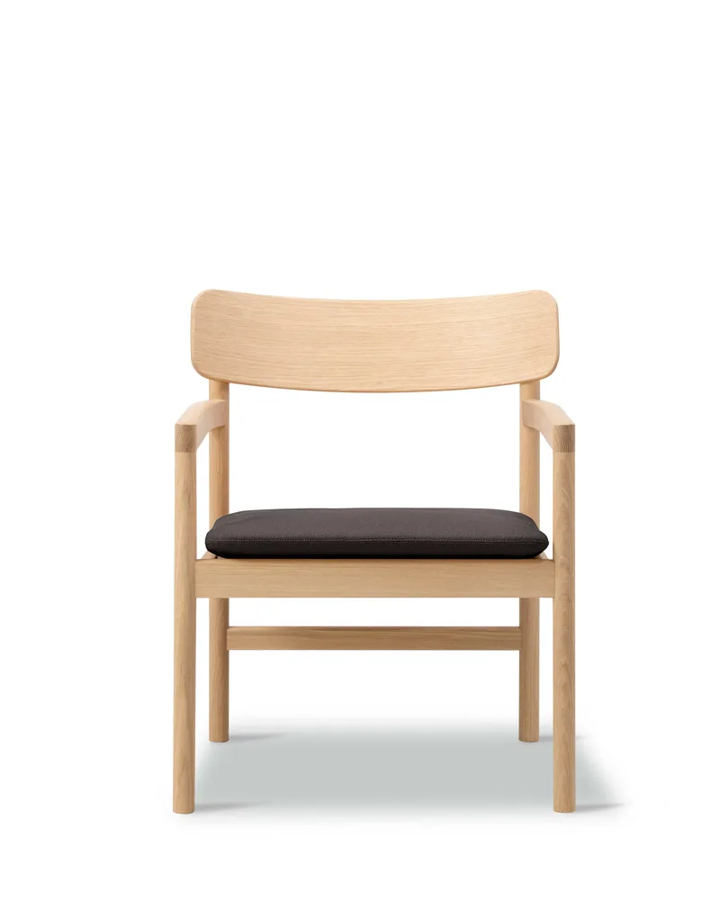 Post Lounge Chair von Fredericia in Vidar Duo 198, Oak black lacquer, FSC Mix 70%, With black webbing – Produktfoto 4 von 4