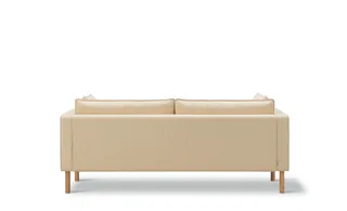 Jota Sofa on Legs, 2-pers., 185 cm by Fredericia in Mood 1104, Oak light oil, FSC Mix 70%, Arm cushions included – product photo 2 of 3