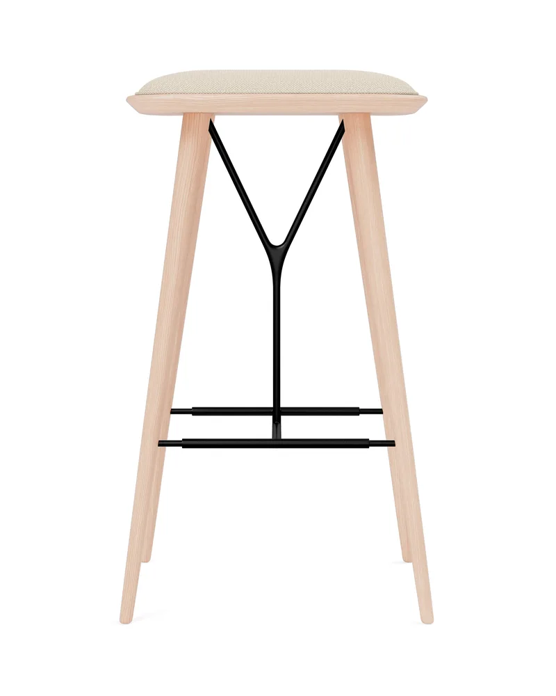 Spine Wood Base Stool von Fredericia in Hallingdal 200, Oak lacquer – black metal, FSC Mix 70%, 74 cm – Produktfoto