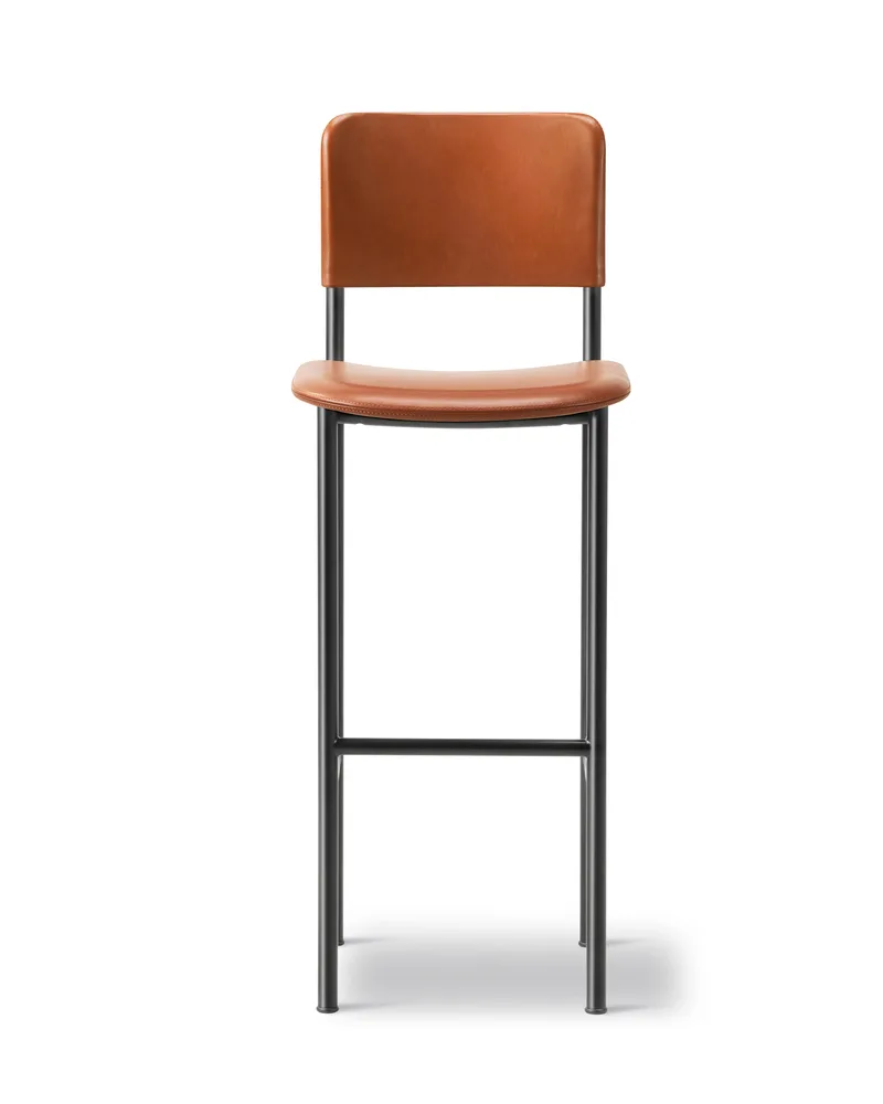 Plan Barstool Fully upholstered by Fredericia in Leather Max 95, Cognac, Black, Sh 78 cm – product photo